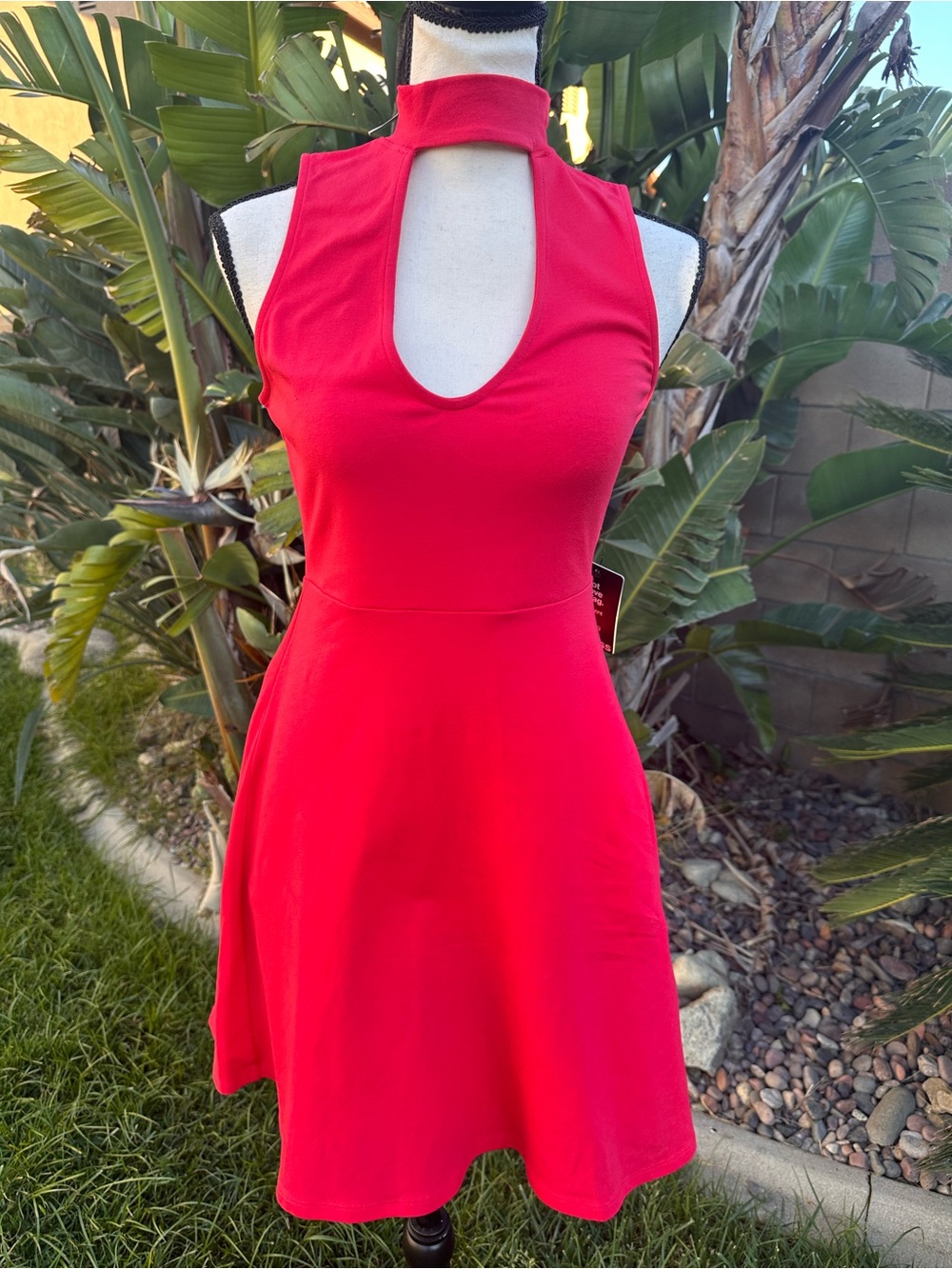 Express Women’s Red Sleeveless High Neck Front Keyhole Dress, NWT size S/P